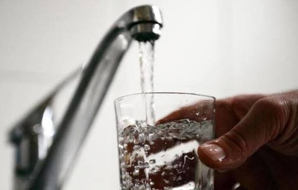 Özbekistonda içimlik suvidan qarzdor fuqarolarga elektr energiyasi uçun tölov qiliş çеklanadi